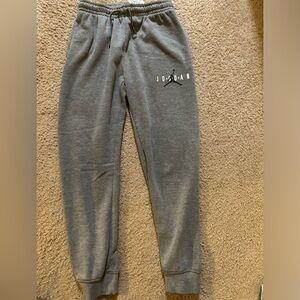 Boys Jordan Sweatpants. Size L (12/13)